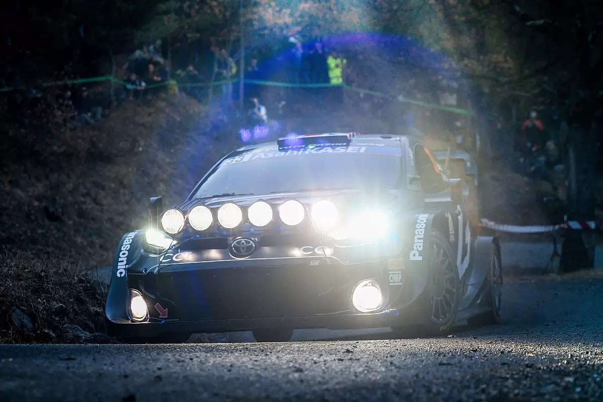 The Thrilling Start of the WRC Rally 2022: Evans Dominates Night Stages