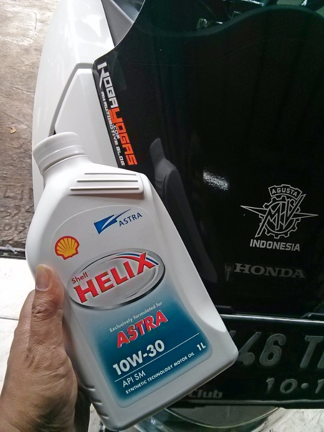 Aliran Divergent: Setelah Scoopy FI Kini Saatnya New PCX Pakai Oli ‘Sesat’..!  Impresi Pemakaian Awal - KobaYogas.COM - Your Automotive Blog