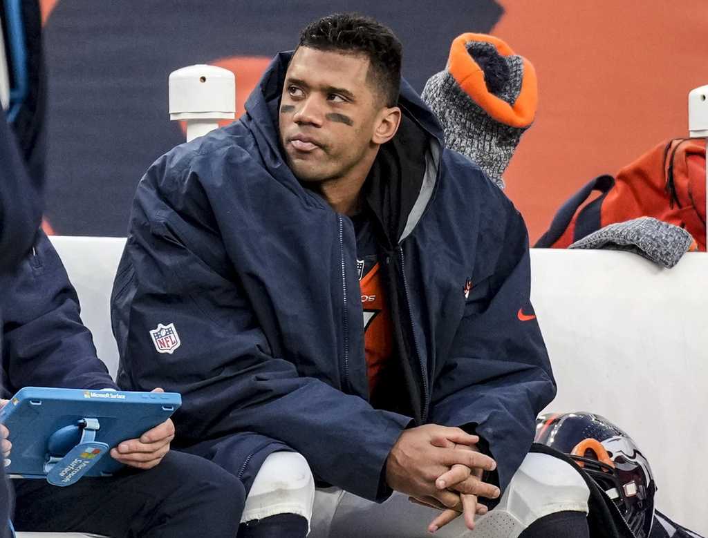 Russell Wilson to sign a 1-year deal with Steelers, source says