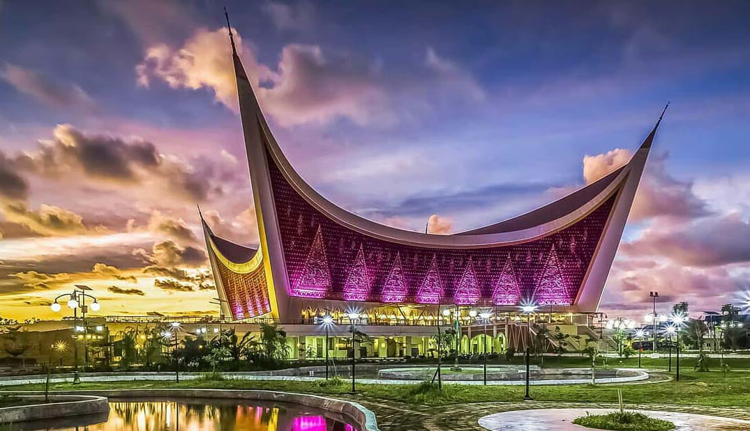 Wisata Religi, Ini 5 Masjid dengan Arsitektur Unik di Kota Padang