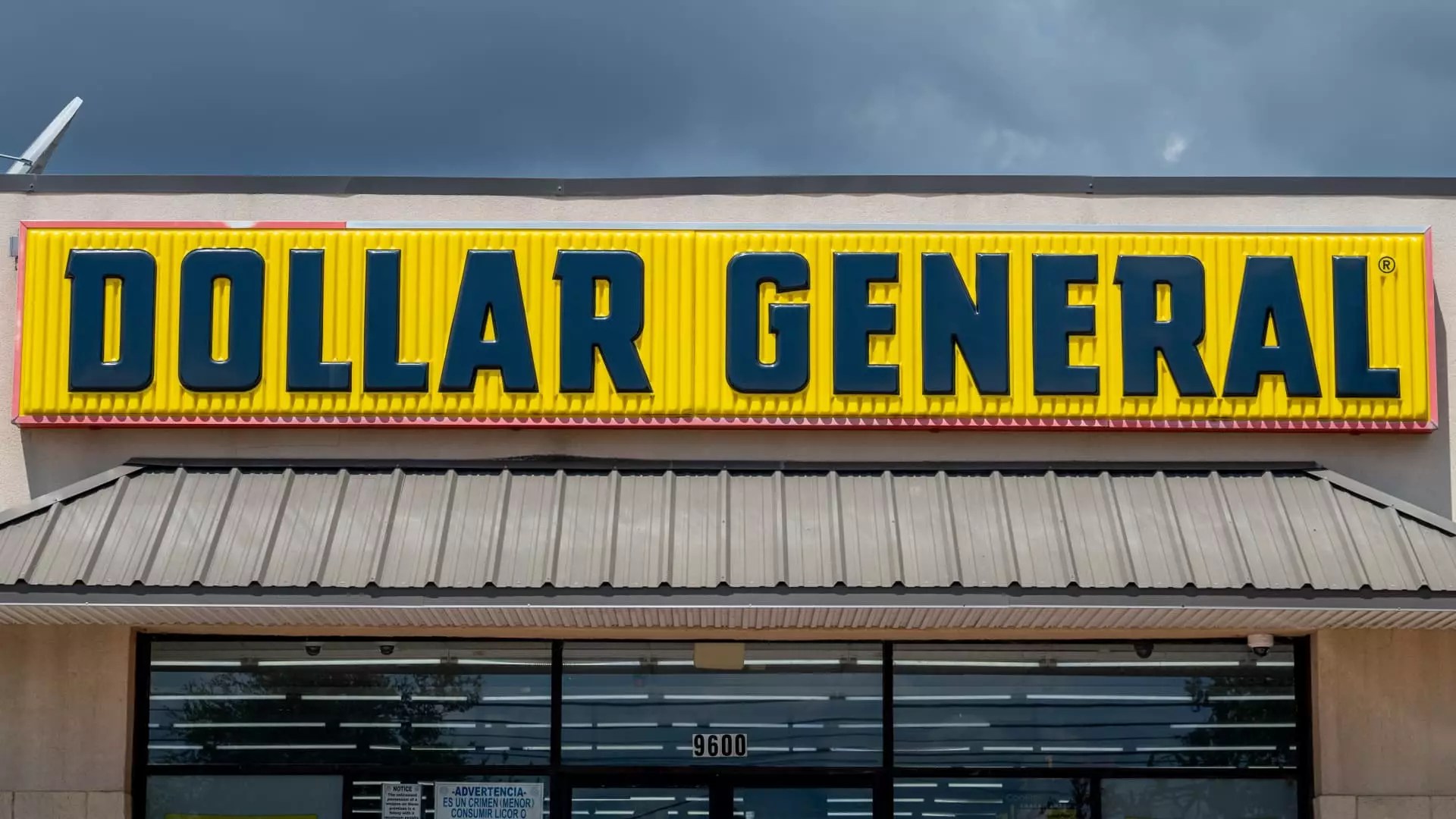 5 Stocks to Watch Amid Trump’s Tariff Turmoil: Seeking Shelter in a Storm