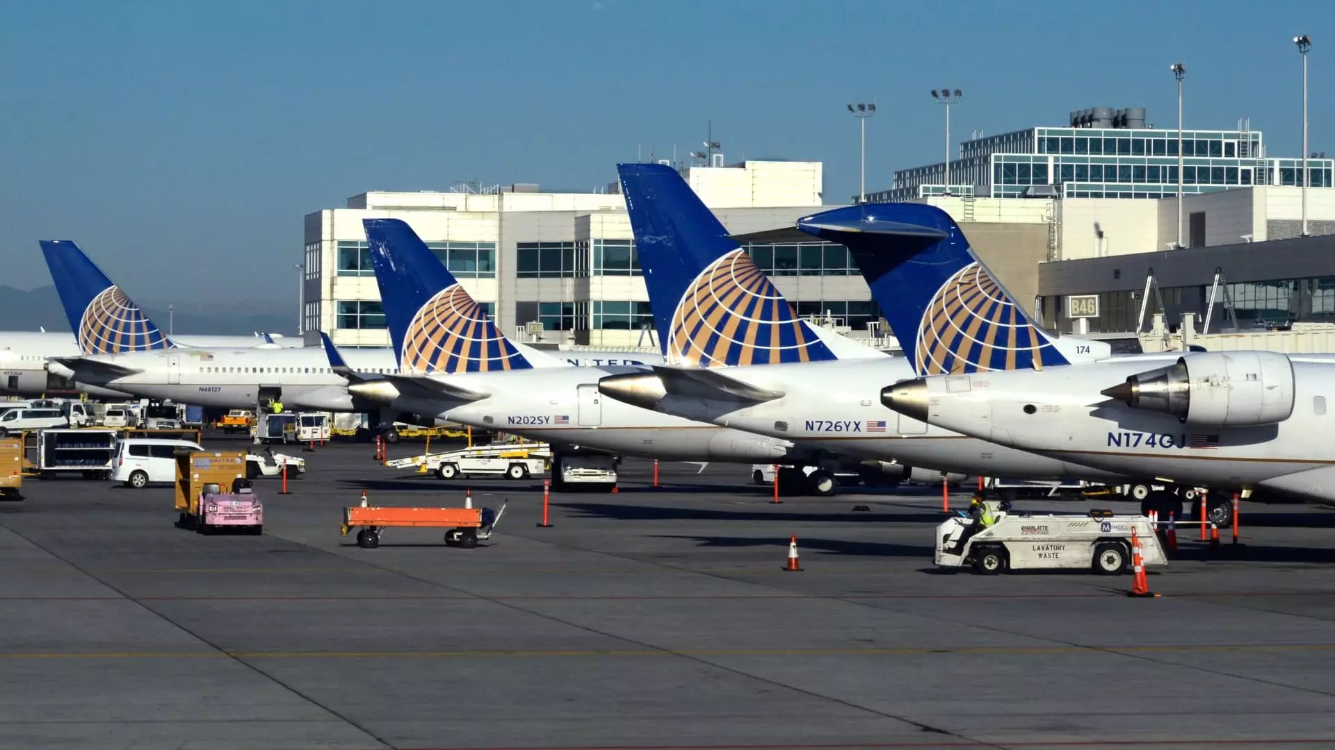 5 Disturbing Trends in Airline Perks: United Airlines’ Price Hike