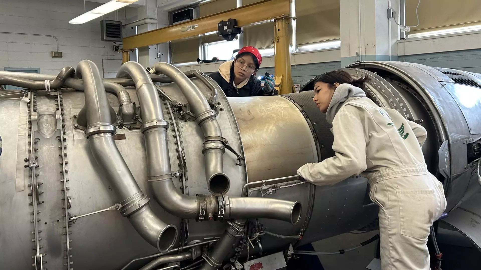 25,000 Shortage: The Urgent Need for a Skilled Aviation Workforce