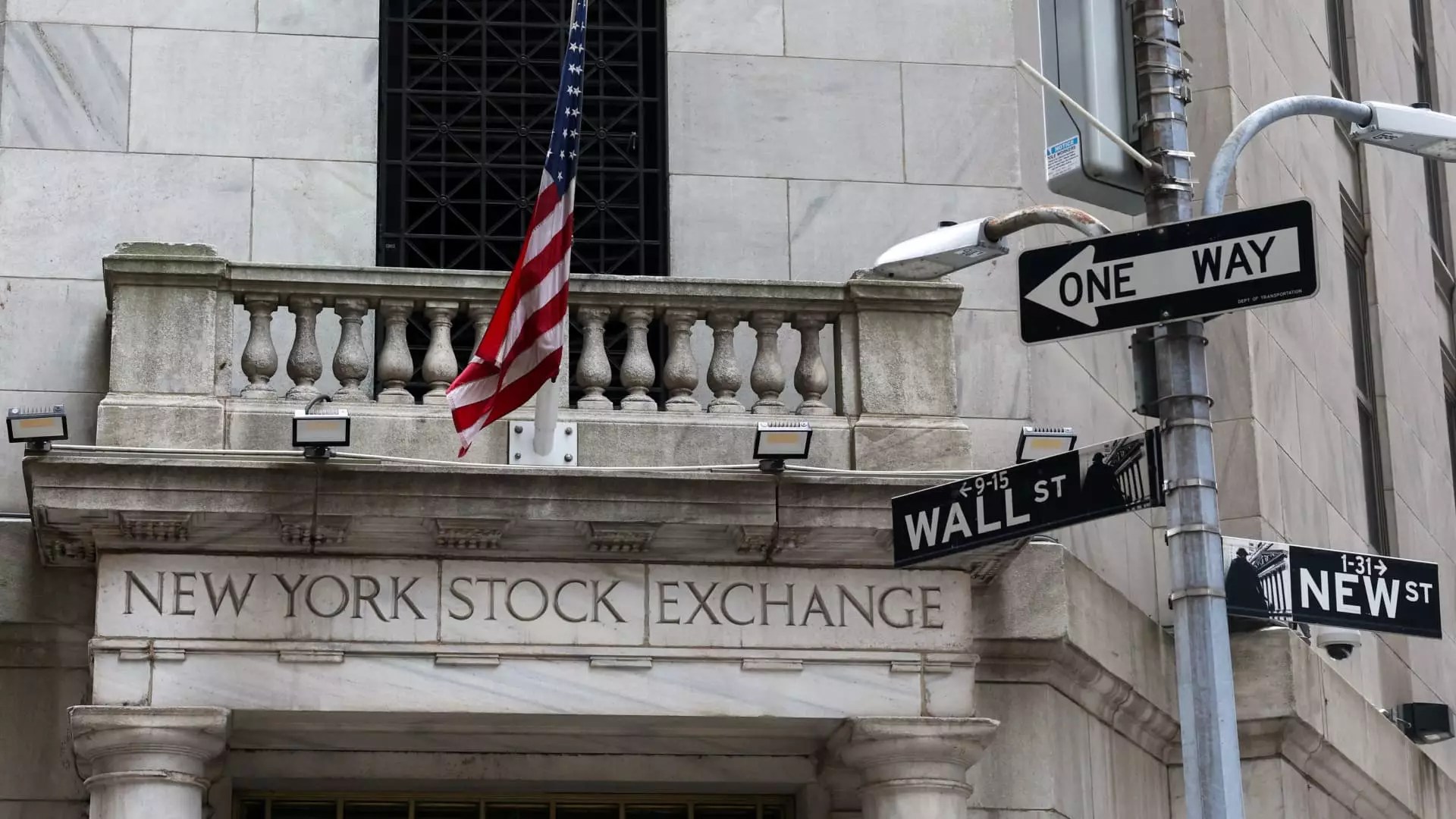 7 Key Insights into the S&P 500’s Pricey Landscape: Why Investors Should Embrace Caution