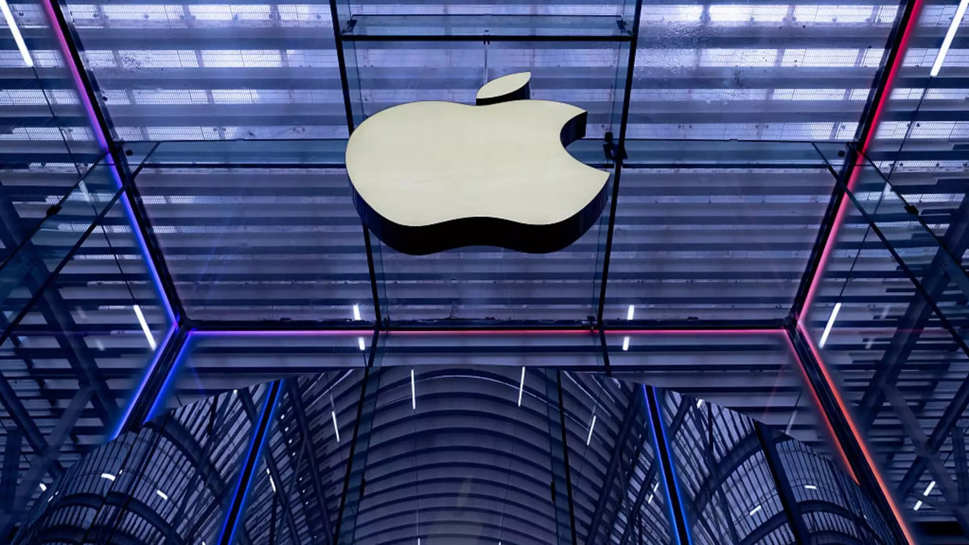 Apple’s Earnings Reveal a Bleaker Future for Its Digital Empire
