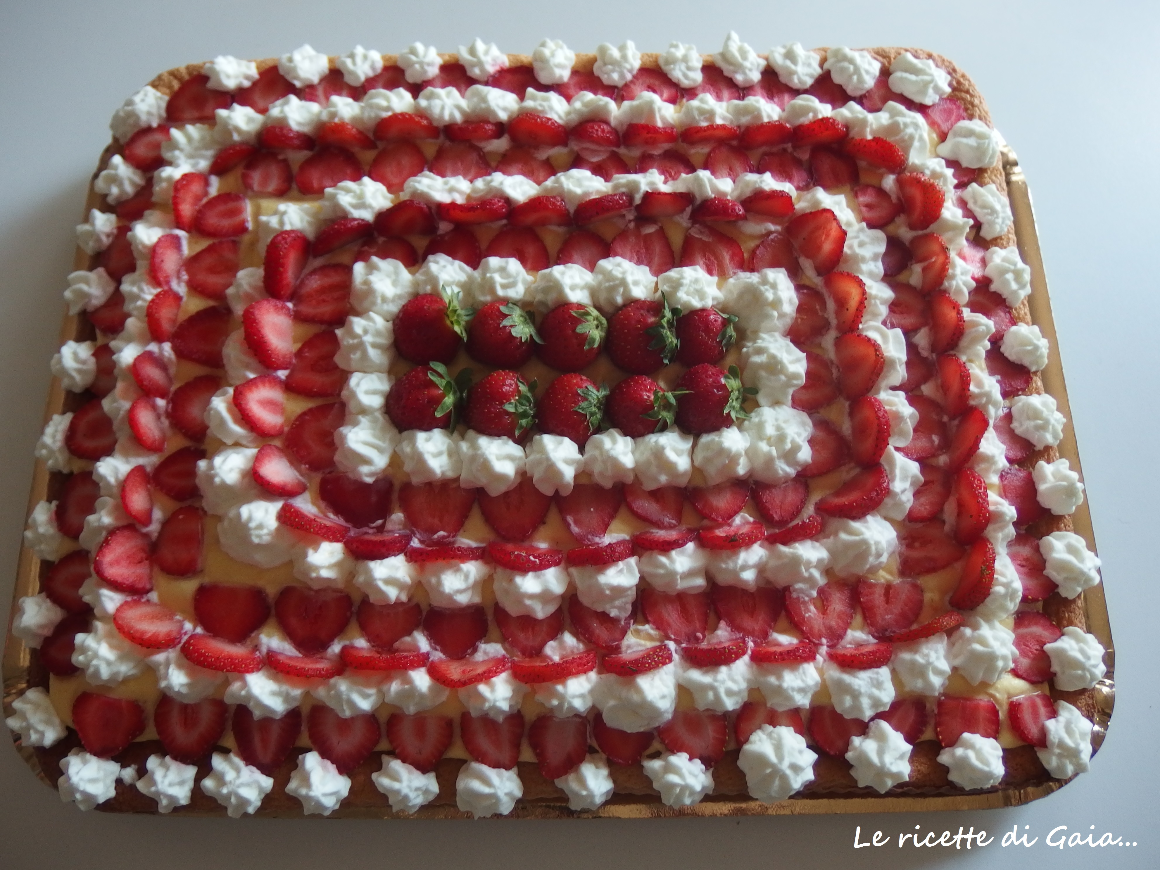 Torta Pan Di Spagna Crema Chantilly E Fragole Le Ricette Di Gaia
