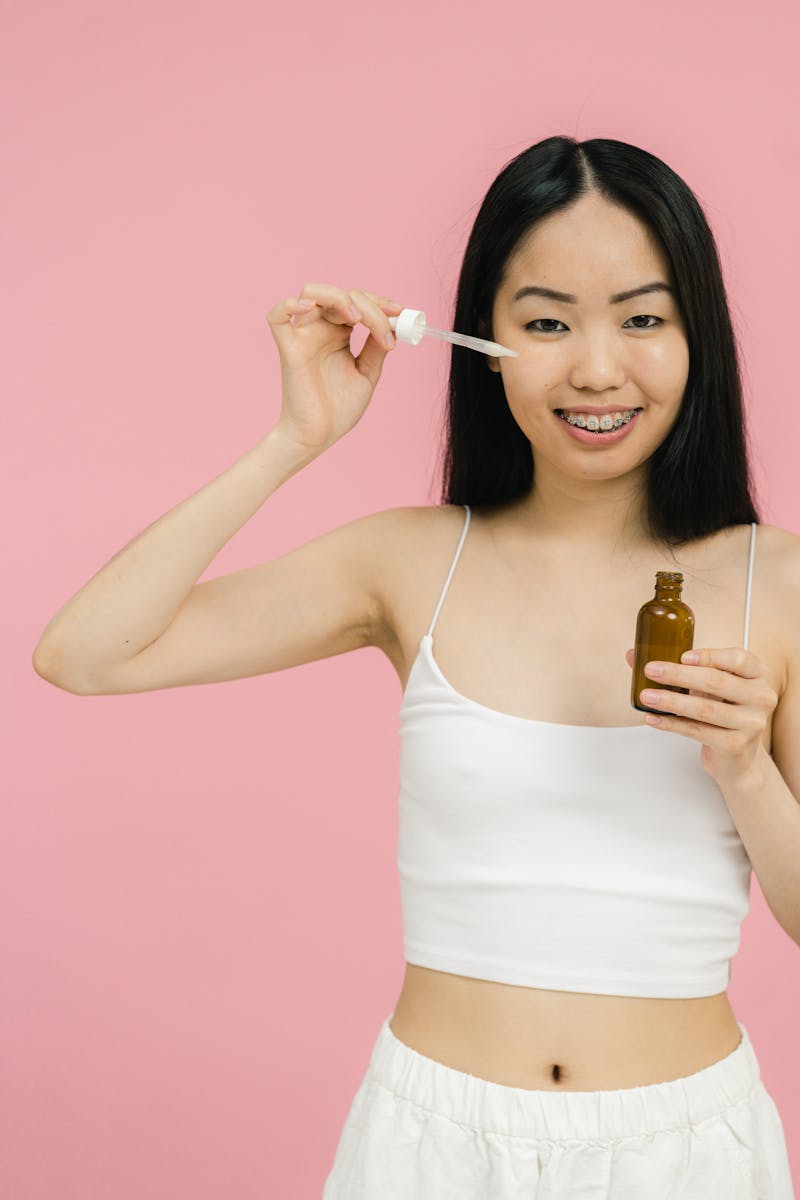 Unlocking the Secrets of Hyaluronic Acid: A Guide to Glowing Skin