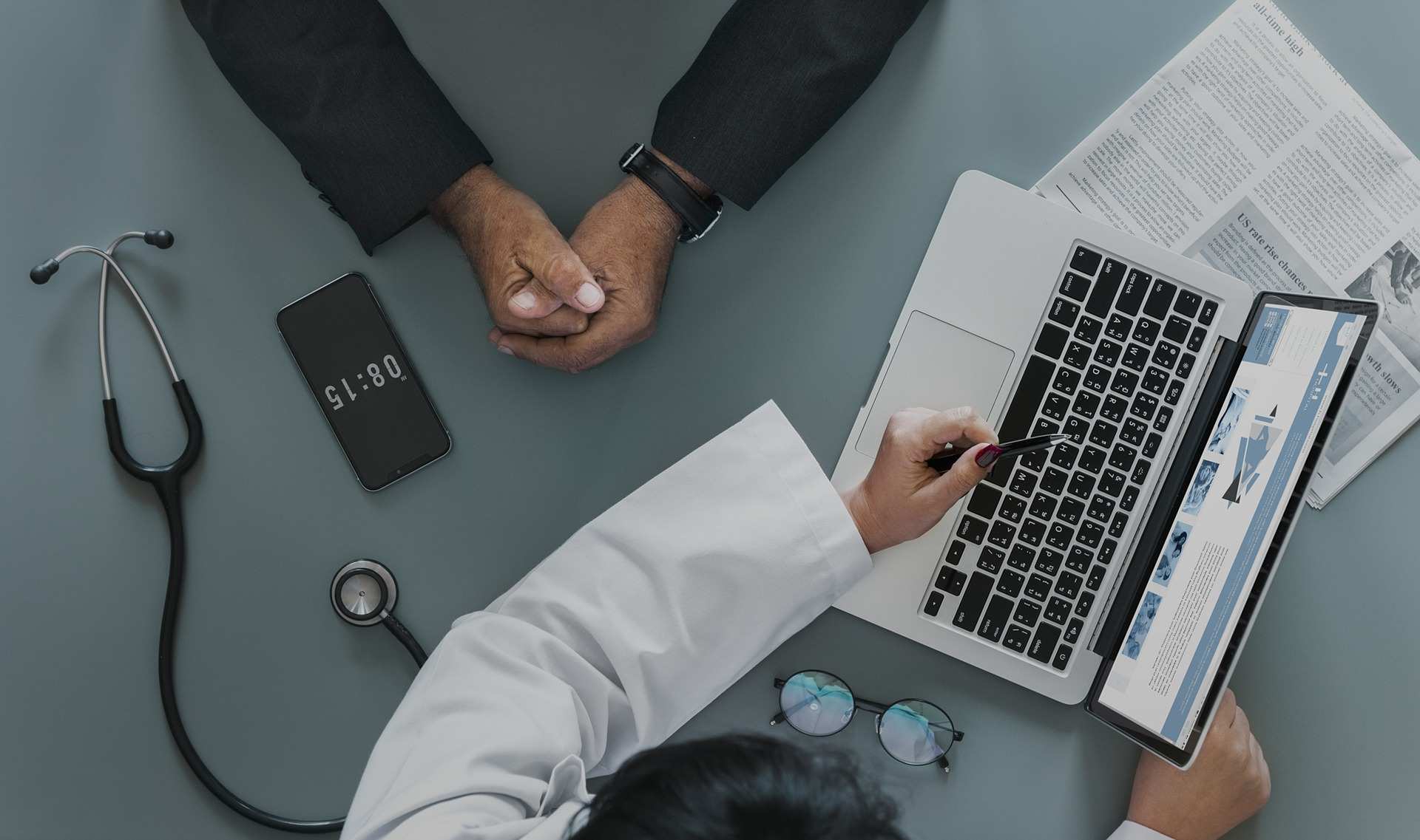 The silent writer? How doctors use AI in the consulting room – list ABC