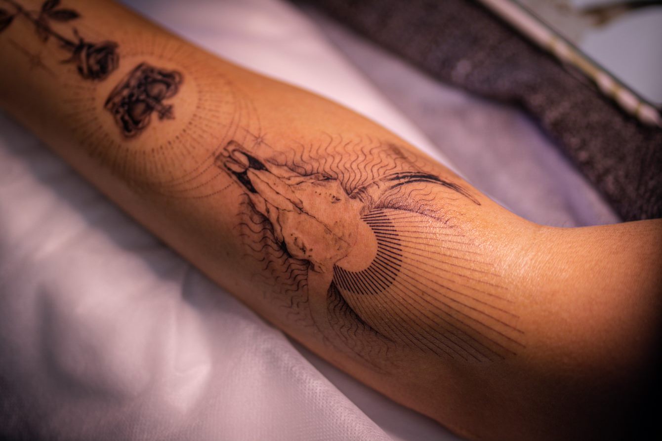 South Korea's Tattoo Taboo Is Being Challenged By Young People, A Controversial Politician And Boy Band Bts - Abc News 575_x_862_jpg
