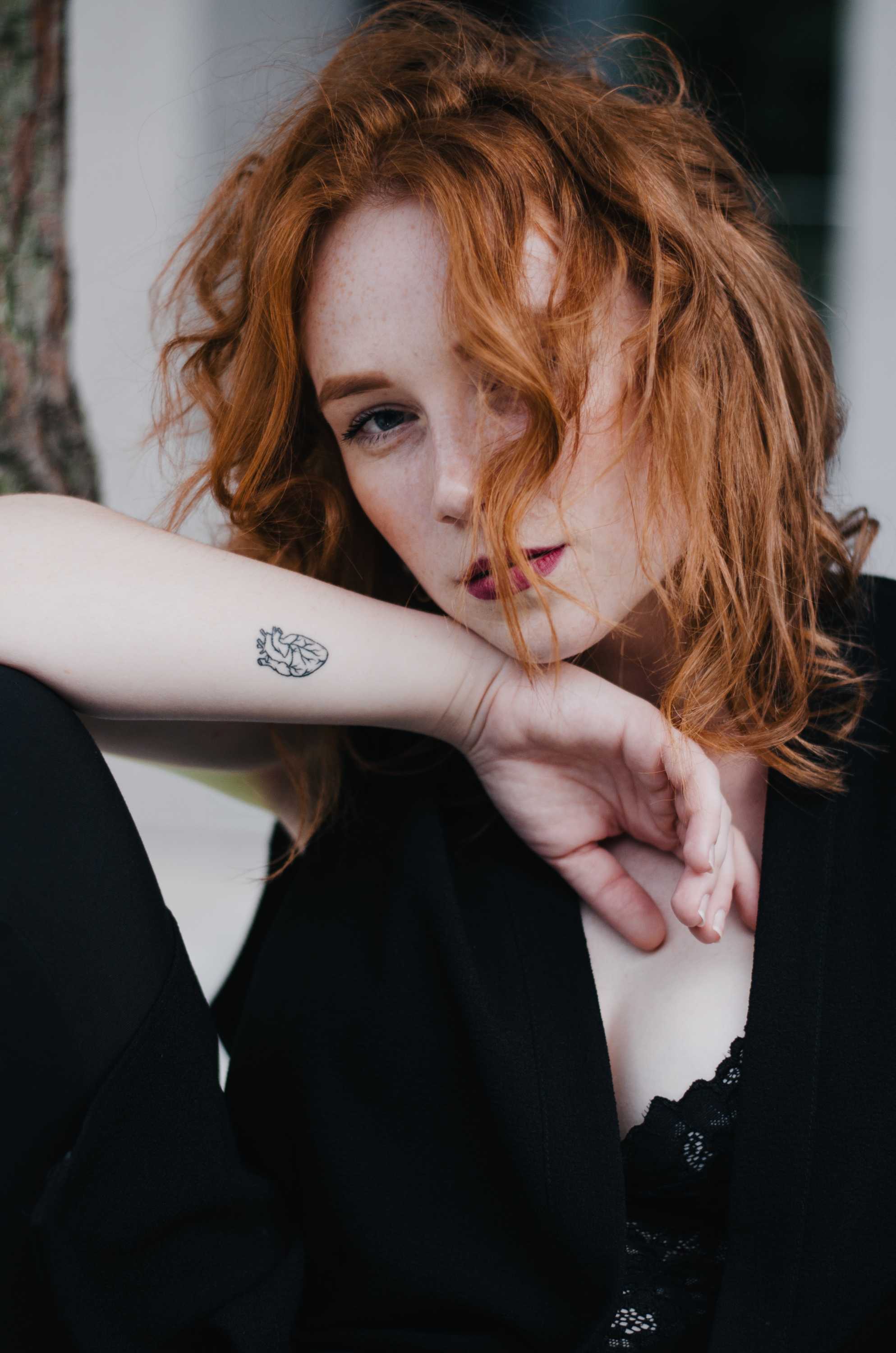 What You Need To Know Before Getting A Fine Line Tattoo - Abc Everyday 575_x_862_jpg