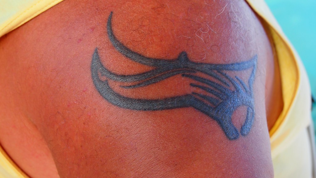 Manta Ray Ink | Manta Ray Tattoo On The Tanned Arm Of A Cozu… | Flickr 577_x_1024_jpg
