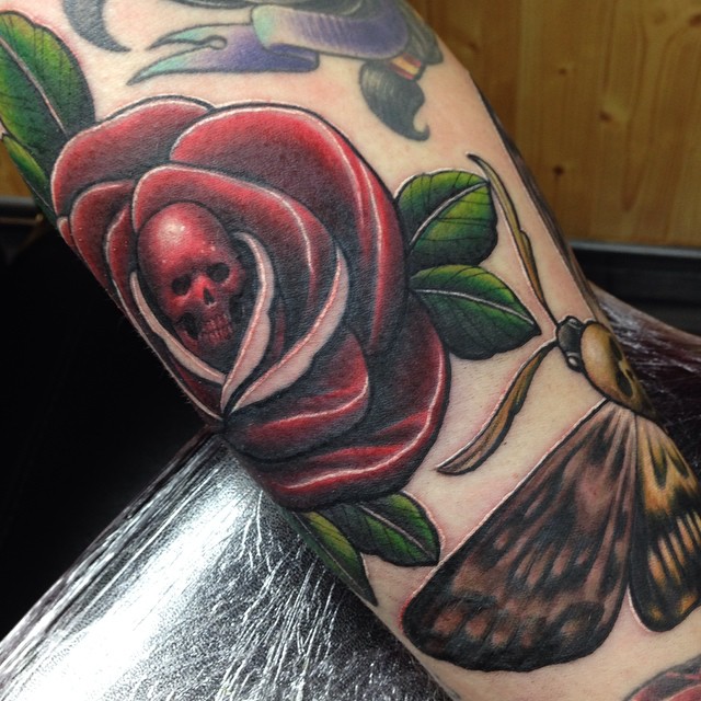 Another Rose Skull Gap Filler Tattoo By Craig Holmes @ Iro… | Flickr 640_x_640_jpg