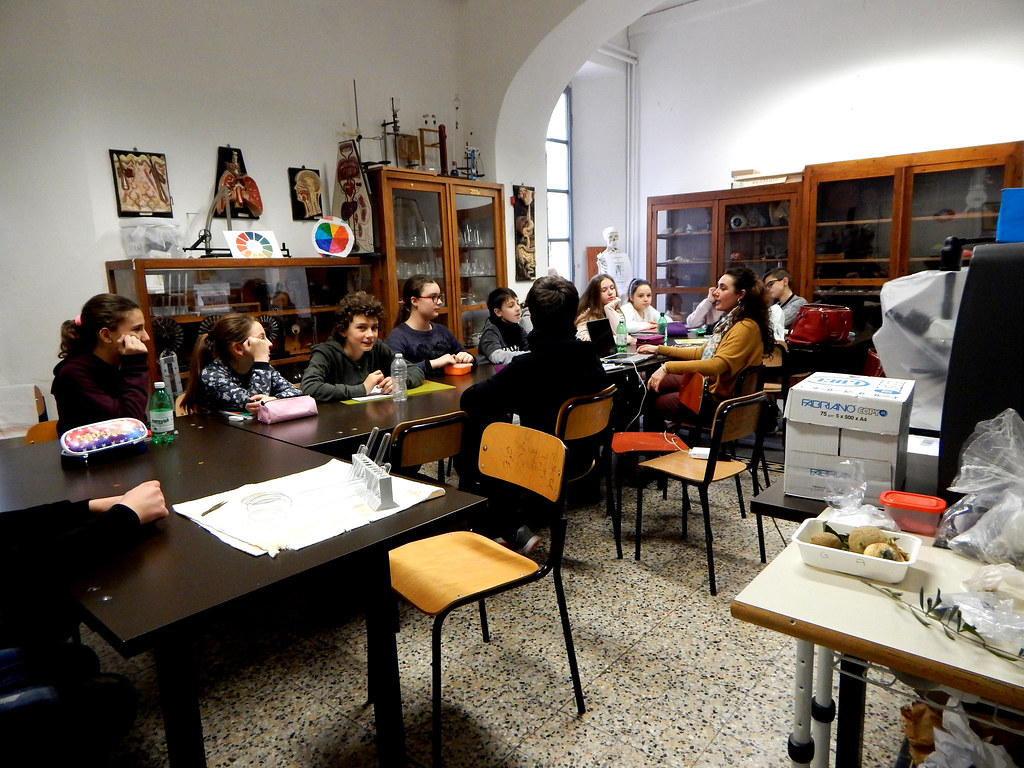 Laboratorio Scientifico | Lab. Scientifico Della Prof. Laura… | Flickr 768_x_1024_jpg