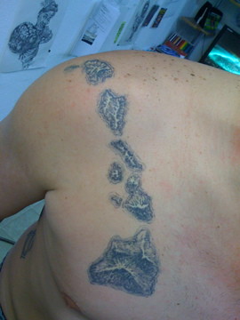 Map Of The Hawaiian Islands In Black/Gray Tattoo | Map Of Th… | Flickr 360_x_270_jpg