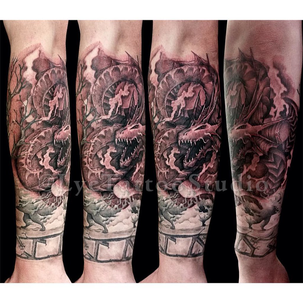 Jörmungandr Finishing Off The Bottom Half Of Chris's Arm #… | Flickr 1024_x_1024_jpg