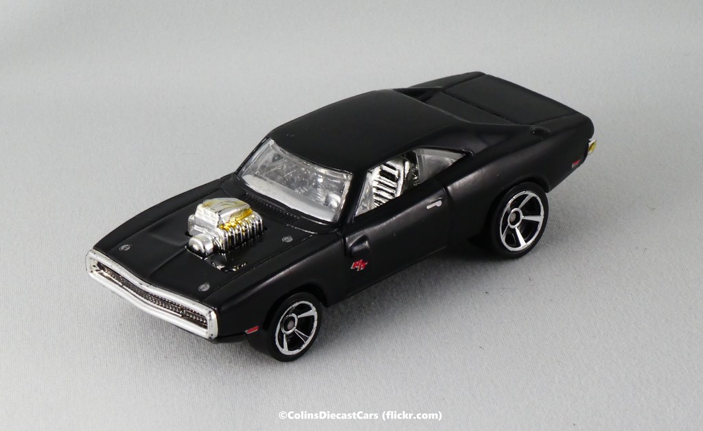 155 Hotwheels 70 Dodge Charger Rt