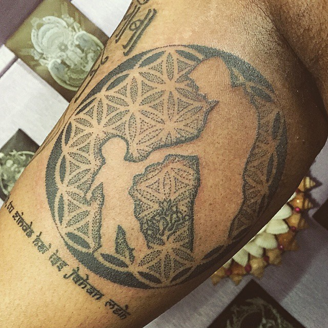 Tribute #Tattoo #Dot #Dots #Dotwork #Nolines #Silhouette … | Flickr 640_x_640_jpg