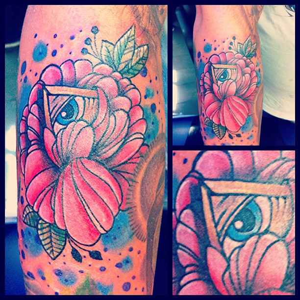 Tattoo Flor Y El Ojo Que Todo Lo Ve!!! #Ta2 #Tattoo #Tatua… | Flickr 612_x_612_jpg