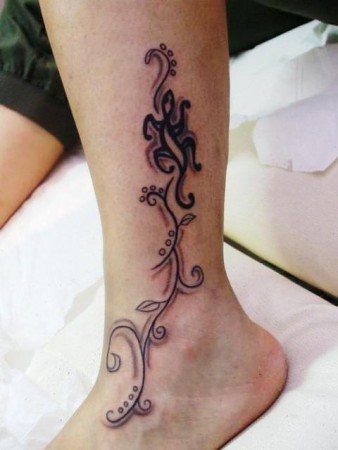 Tatuaggio-Rosa-Piede-Caviglia | Studio Tattoo Roma The Japan… | Flickr 450_x_338_jpg