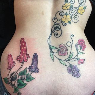 Magic Mushrooms For The Alice In Wonderland Backpiece #Tat… | Flickr 320_x_320_jpg