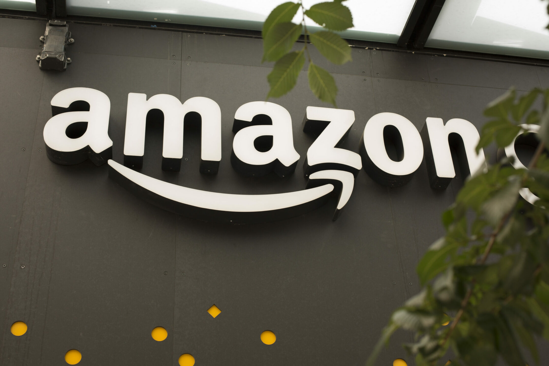 Amazon Sbarca A Palermo, 100 Assunzioni E Apertura In Autunno - Live Sicilia 1440_x_2161_jpg