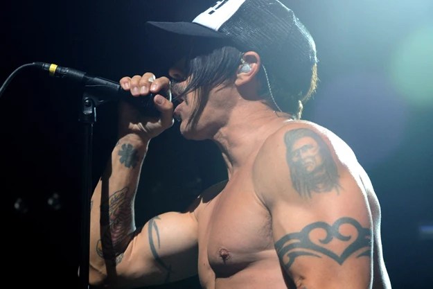 It's Anthony Kiedis' Tattoo! - Loudwire 400_x_600_jpg