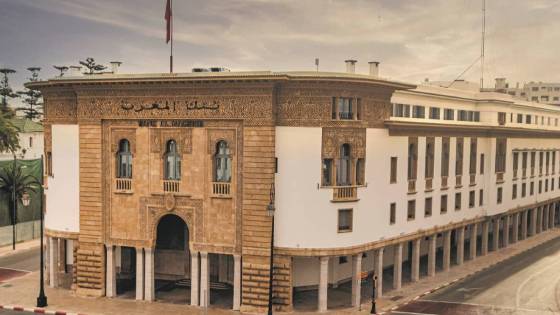 انتقال تخفيضات سعر الفائدة الرئيسي إلى أسعار الفائدة على القروض