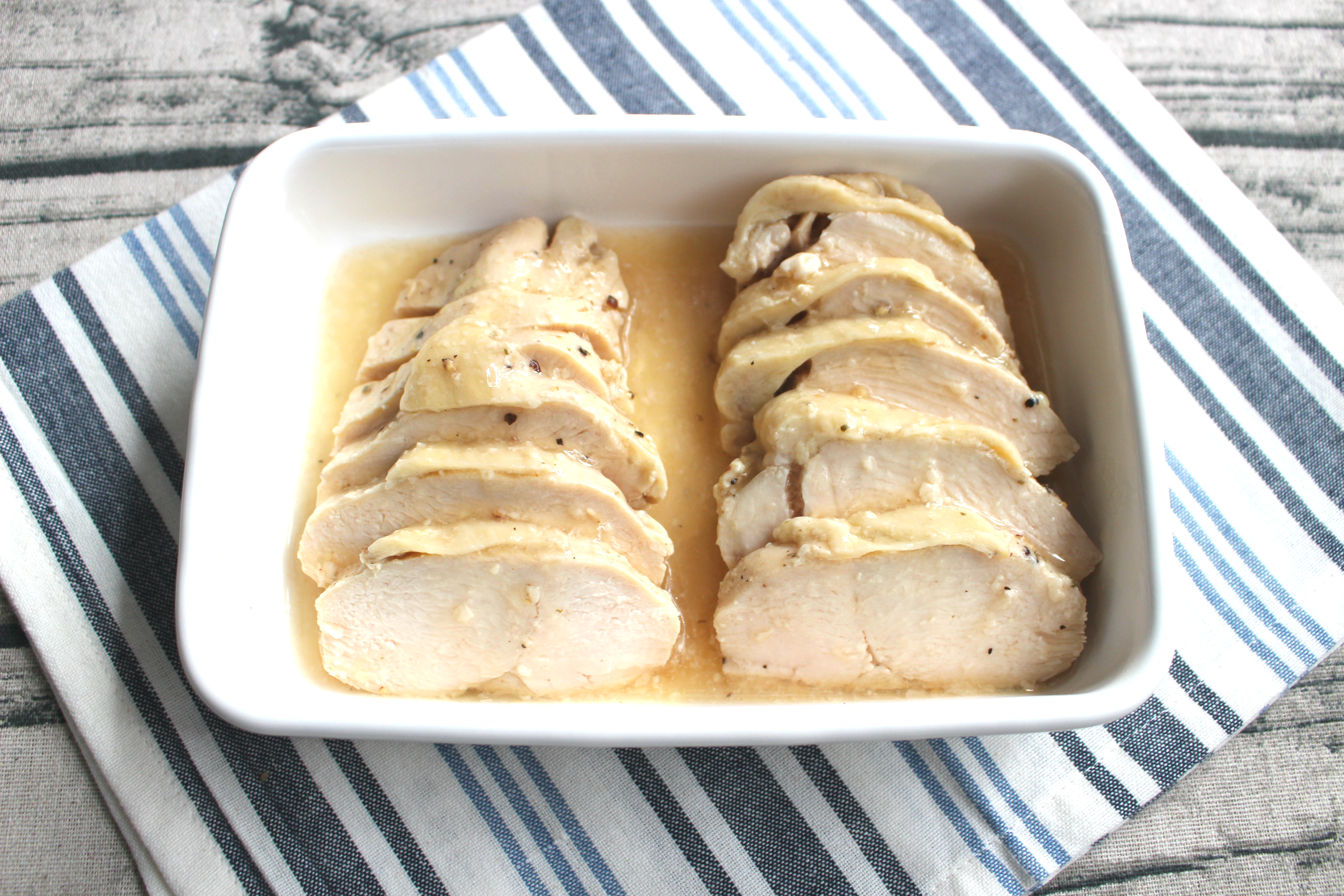 糖質オフ。簡単作り置きおかず。鶏ハム（サラダチキン）レモンペッパー味の作り方 - つくりおき食堂