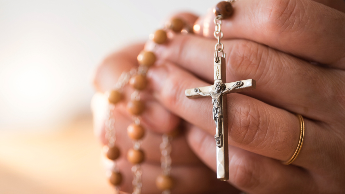 Catholic influencer’s 5-year-old son dies after contracting flu – NBC Chicago