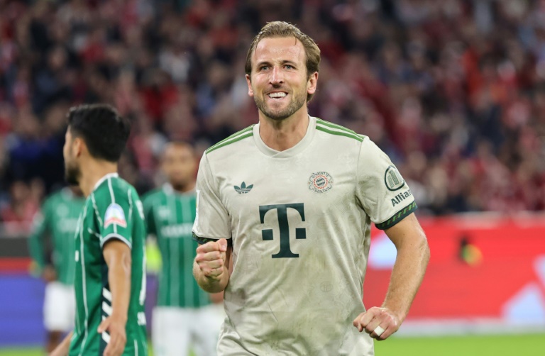 Kane scores twice to reach 100 Bayern goals in record time