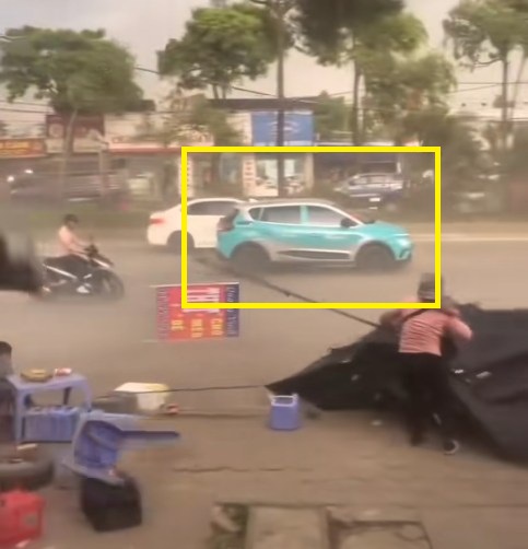 Clip of strong winds in Vietnam falsely shared by Thai users to taunt Cambodia