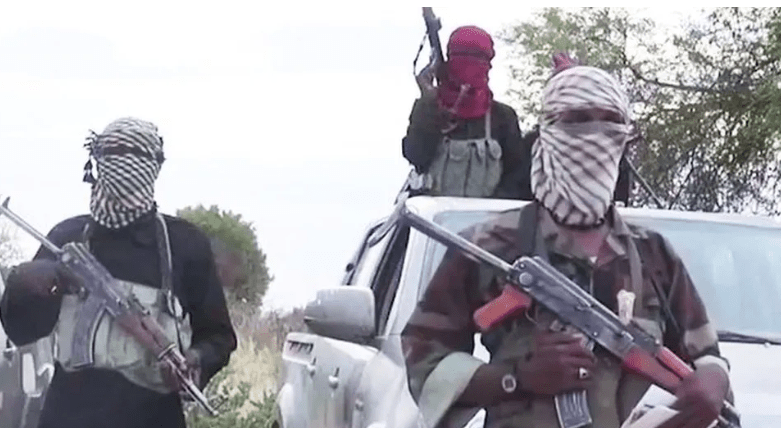 Boko Haram mata al menos 60 en un ataque nocturno en la aldea nigeriana