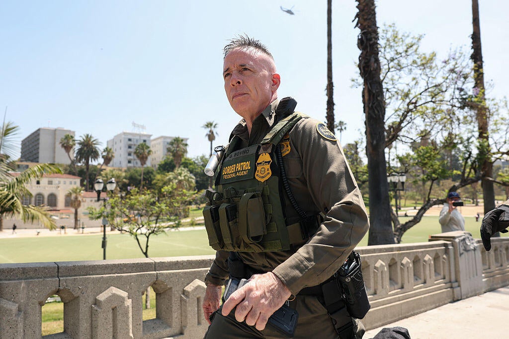 A border officer who overseen La Immigration Relige arrives in Chicago