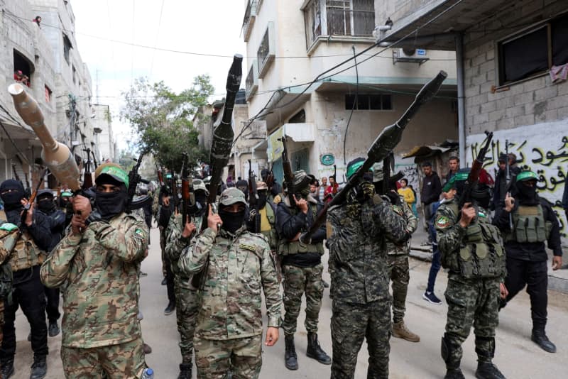 Hamas holding hostages in homes, tents above ground in Gaza City to hinder IDF offensive