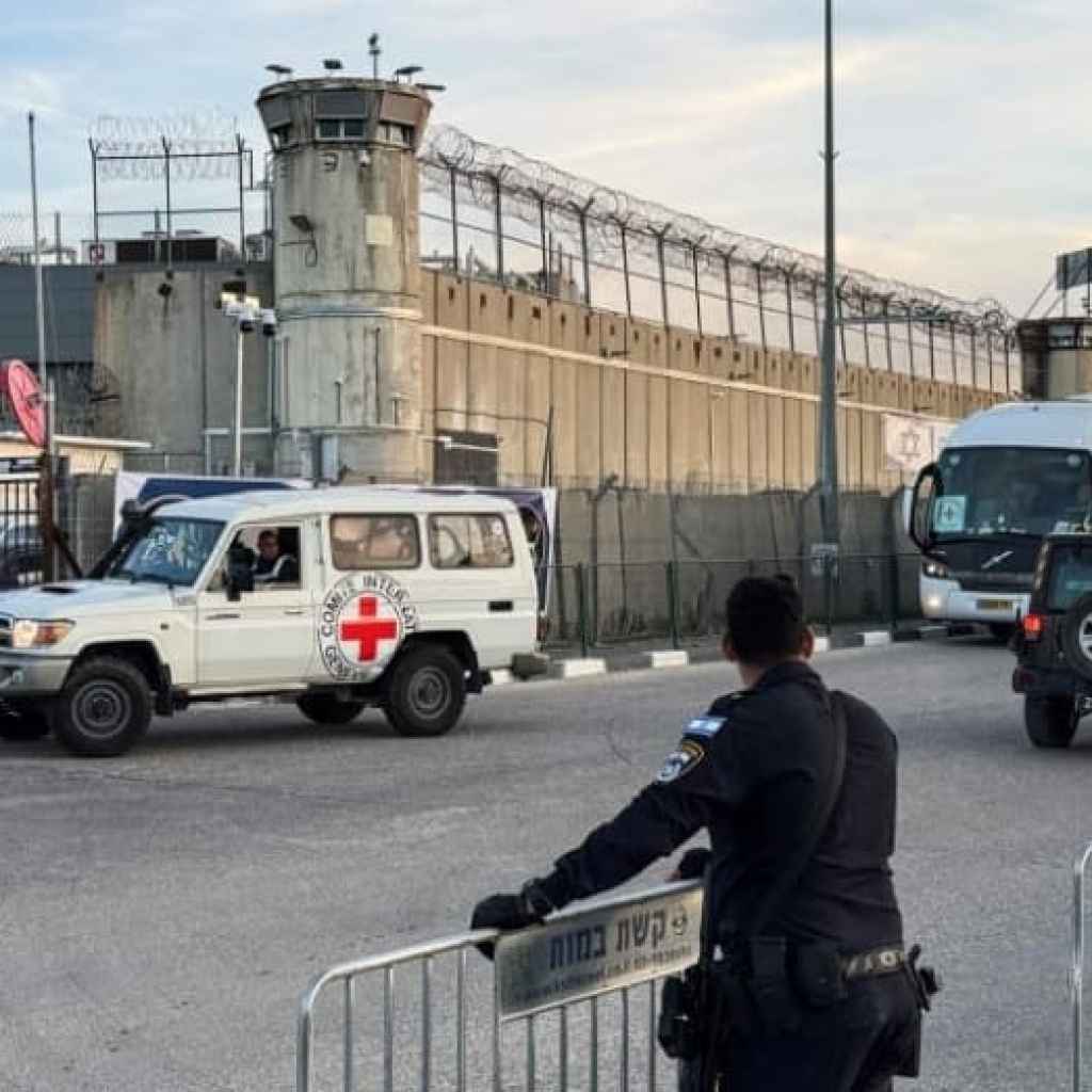 MKs push to dam Crimson Cross visits to Israeli prisons
