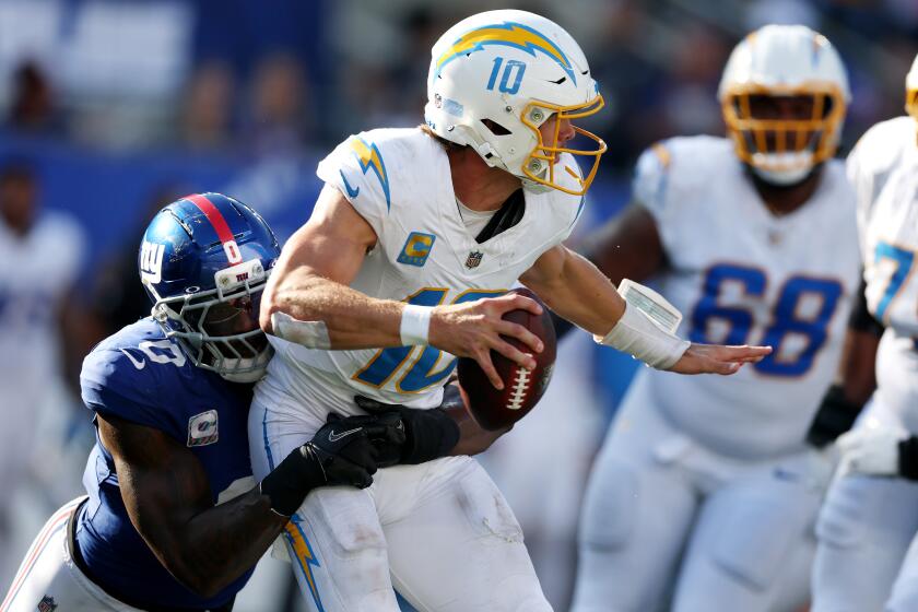 Justin Herbert and Chargers suffer their first loss to rookie Jaxson Dart and Giants