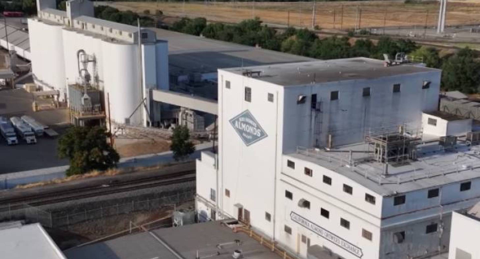 Aproximadamente 600 empleados fueron despedidos en los productores de diamantes azules de Sacramento Sacramento Fabricación Cierre de la planta de fabricación