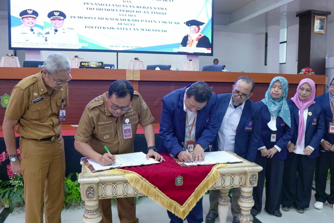 Hadiri Pelepasan Pengabdian Masyarakat Politeknik STIA LAN Makassar, Bupati Harap Dapat Meningkatkan Kualitas Hidup Masyarakat