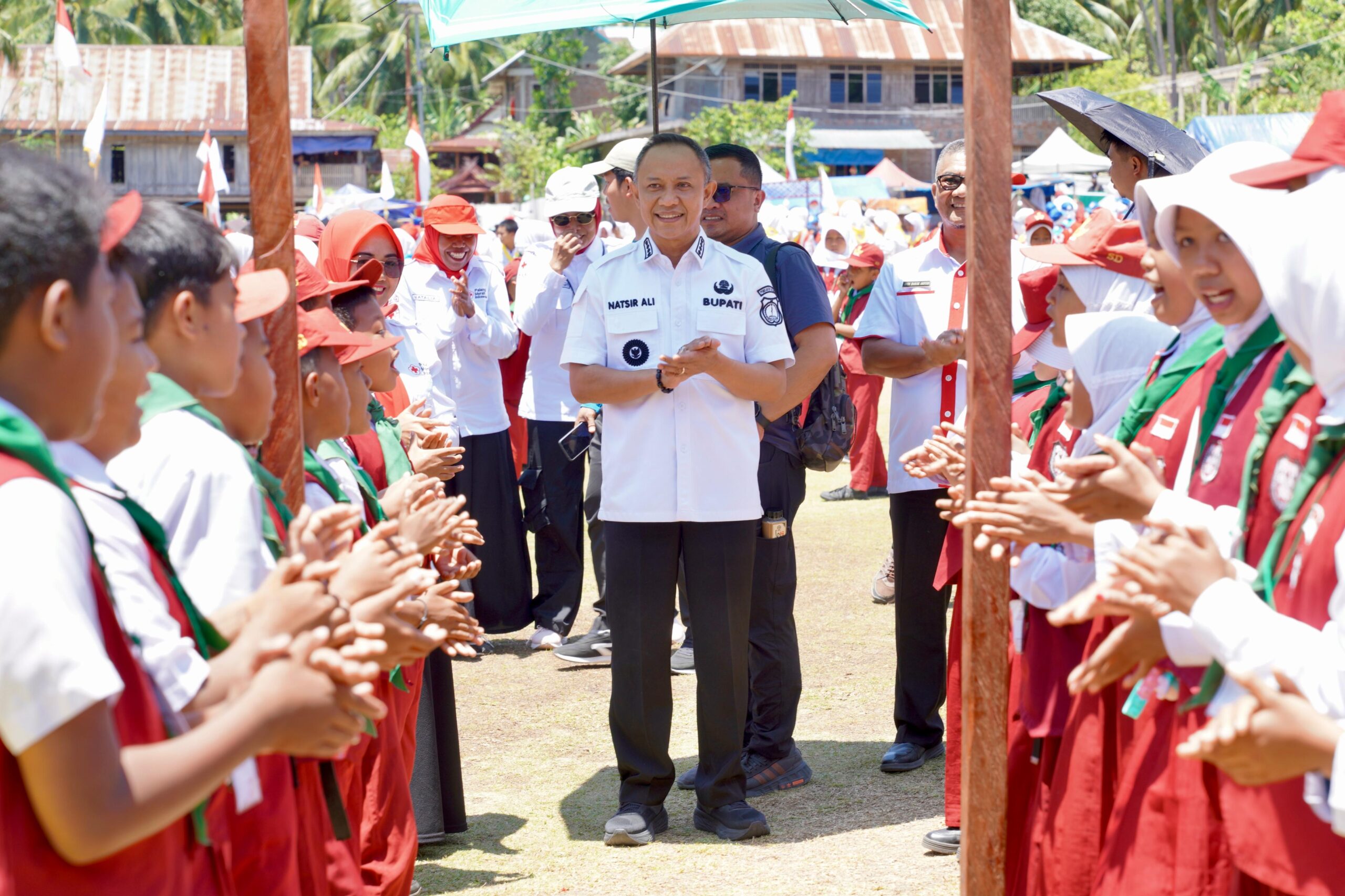 Bupati Natsir Ali Hadir Mendadak di Kemah Bakti PMI, Disambut Sorak Gembira Peserta