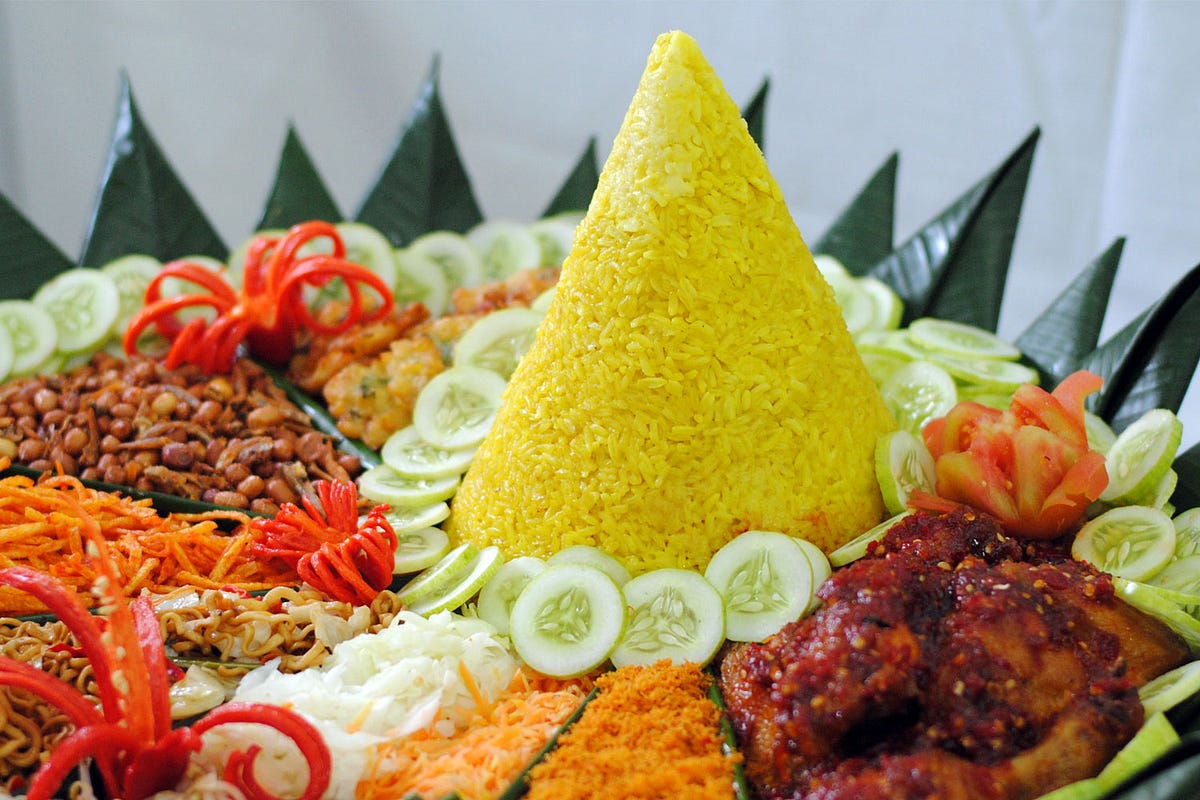 Nasi Kuning ada di setiap acara tapi dari mana asalnya? | by Sorxellerie |  Blog - Catering Online Jakarta | Kulina | Medium