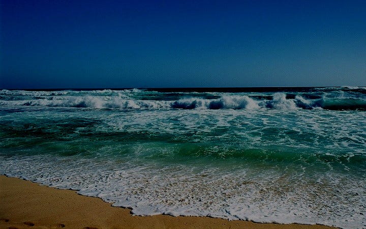 Pasir Pantai (Ironi Juang Sang Ombak) | Selarik Puisi | by Florian Yered |  Medium