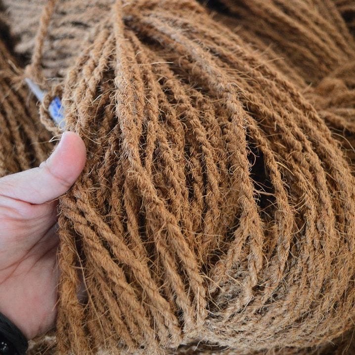 Kerajinan Serat Sabut Kelapa. Produk kerajinan dari sabut kelapa ini… | by  AGIL 37 | Medium