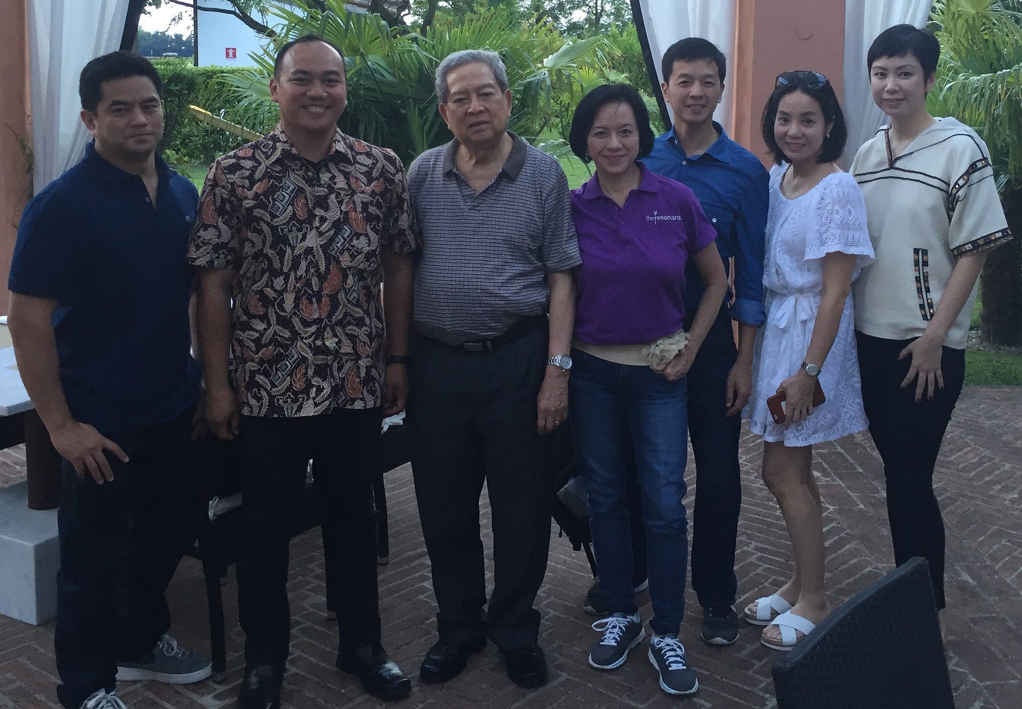 Hartono brothers' family tree. Robert Budi Hartono and Michael Bambang… |  by Entitree | Family trees | Medium