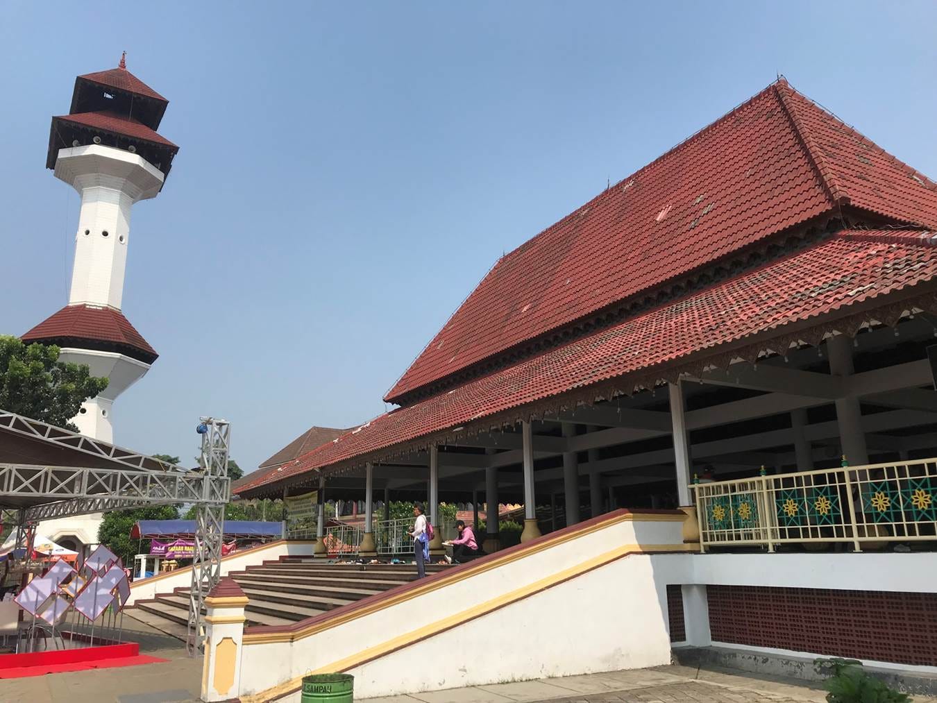 Melawat ke Masjid Agung Serang bareng “Wisata Sekolah” | by Dewi Rachmanita  Syiam | Medium