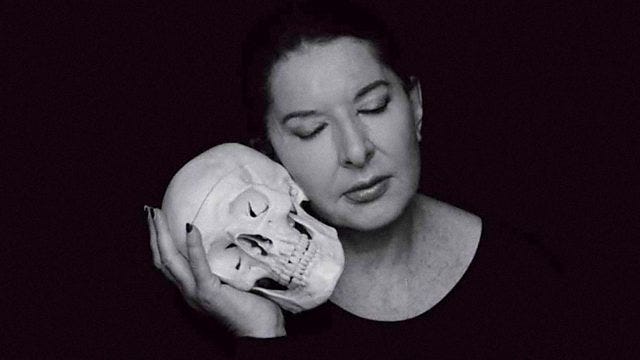 Sinirlari Zorlamak Marina Abramovic By Pelinsu Erimez Yetkin Yayin Medium