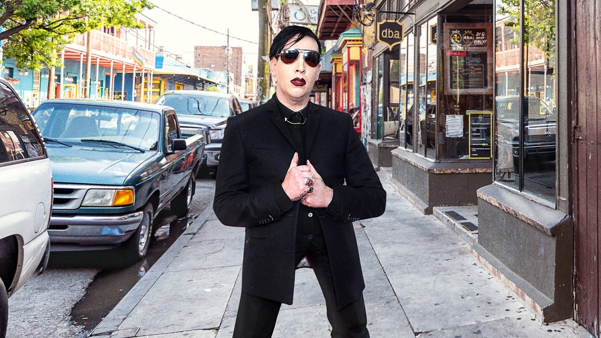 Did Marilyn Manson Get His Ribs Removed