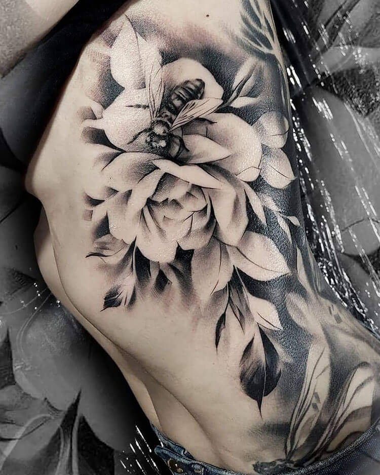 18 Bee Tattoo Design Ideas For Women - Mom's Got The Stuff 938_x_750_jpg