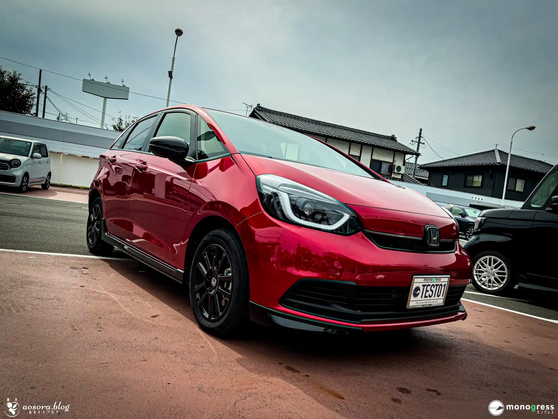 娘ちゃんの自動車選び】第三章 FIT BlackStyle 「これ、イイかも」 monogress[モノグレス]