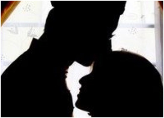 Hukum Mencium Suami/Istri Saat Puasa - Portal Berita Medan