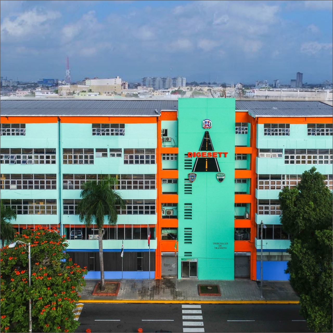 DIGESETT investiga incidente entre ciudadano y agente de institución en John F. Kennedy